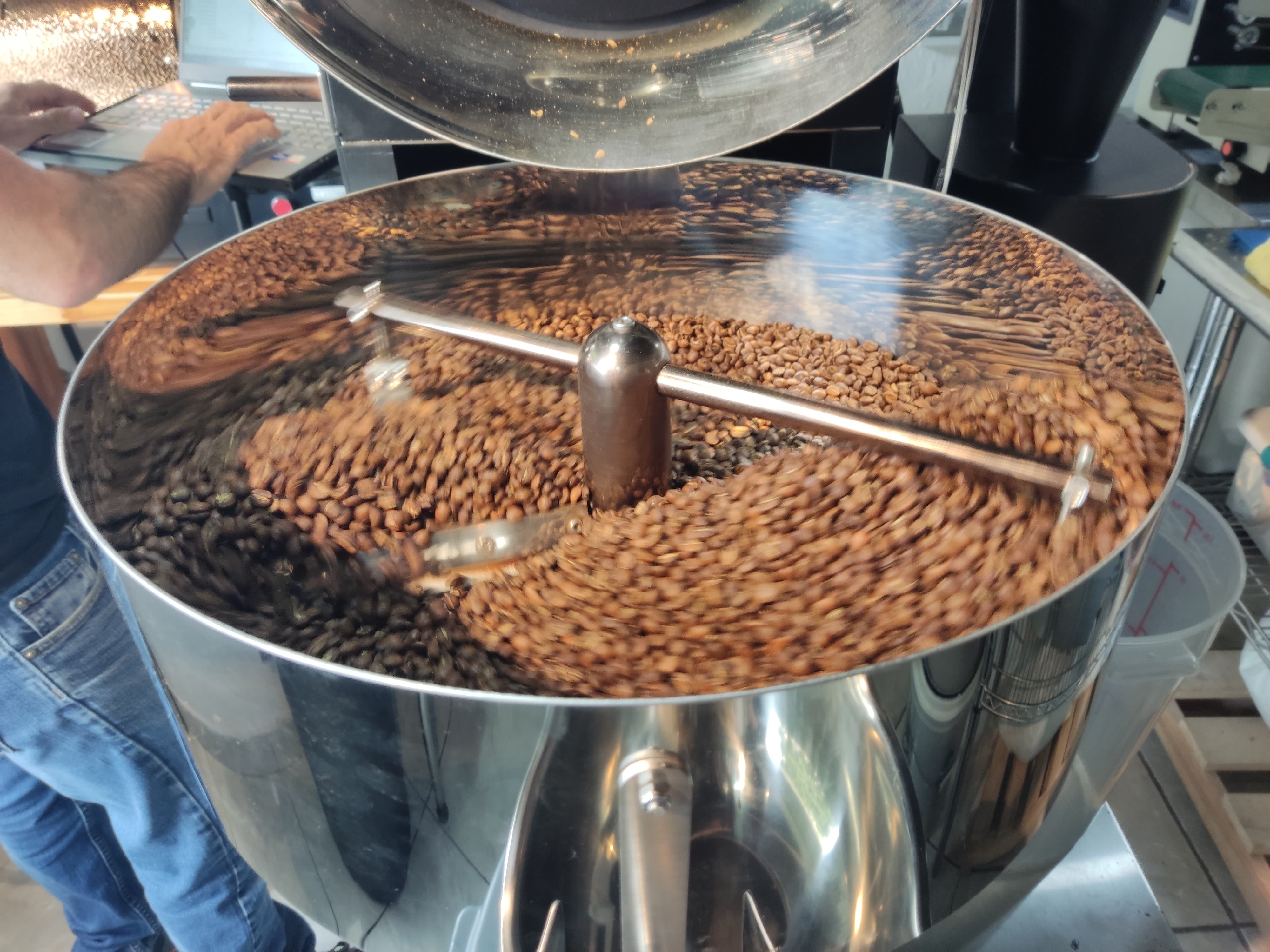 Tostando café